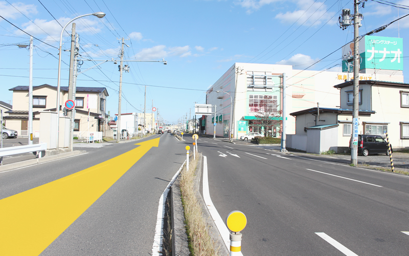 靴流通センターとナナオの間を通るように進みます